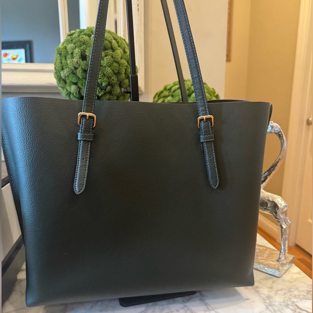 Coach - Mollie Tote - Dark Green Pebbled Leather - EUC Three Compartments - Picture 2 of 11